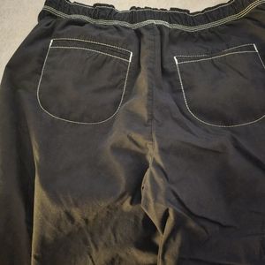Women's black capri pants